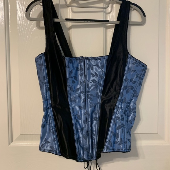 Empire Intimates Corset - Picture 2 of 7